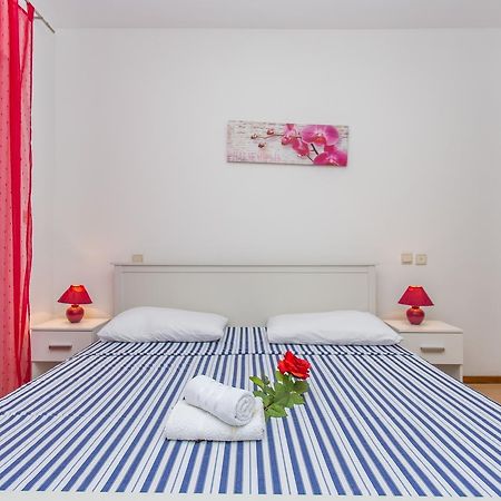 Apartments Grepo Sljeme มาคาร์สกา ภายนอก รูปภาพ