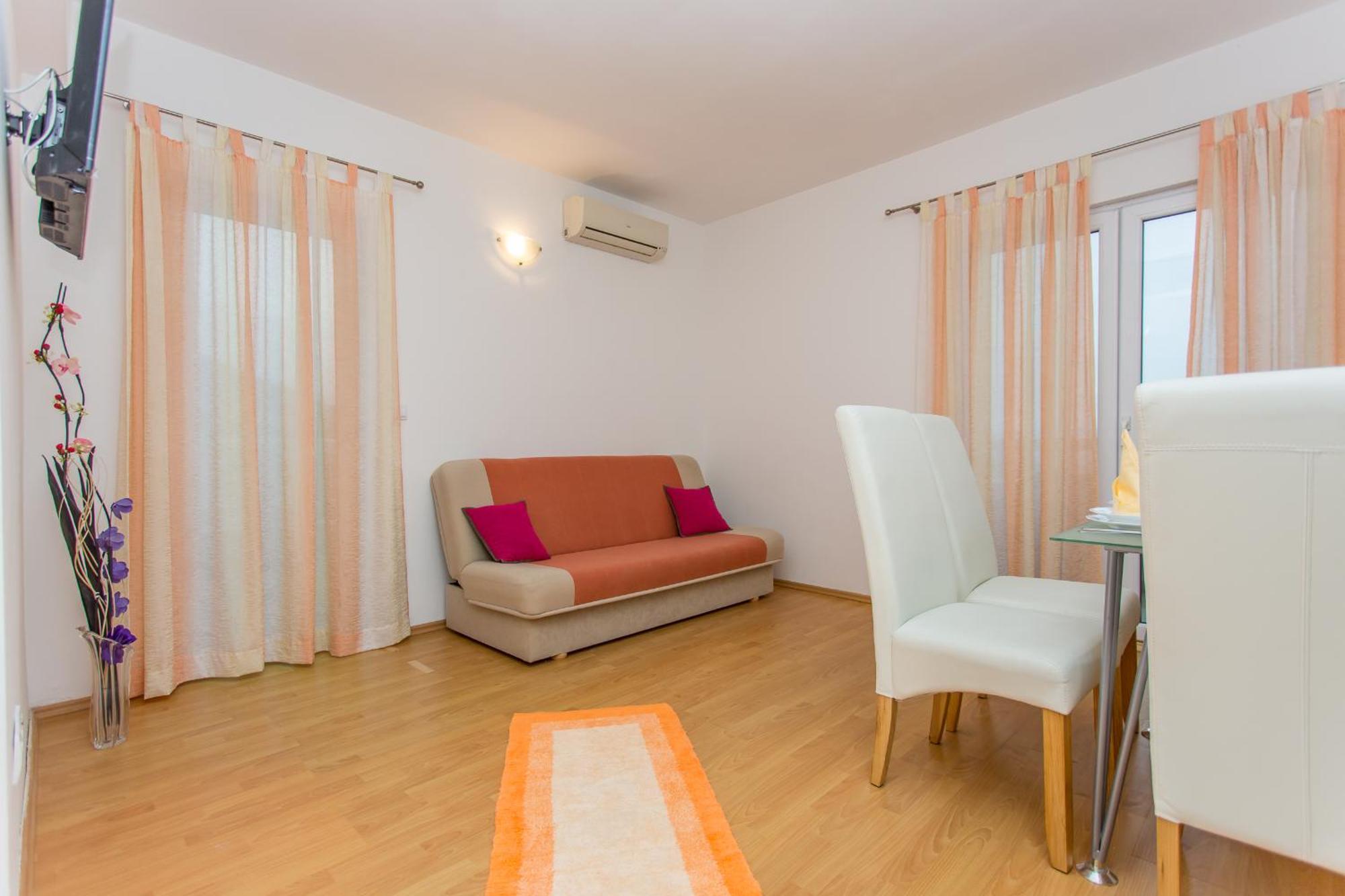 Apartments Grepo Sljeme มาคาร์สกา ห้อง รูปภาพ