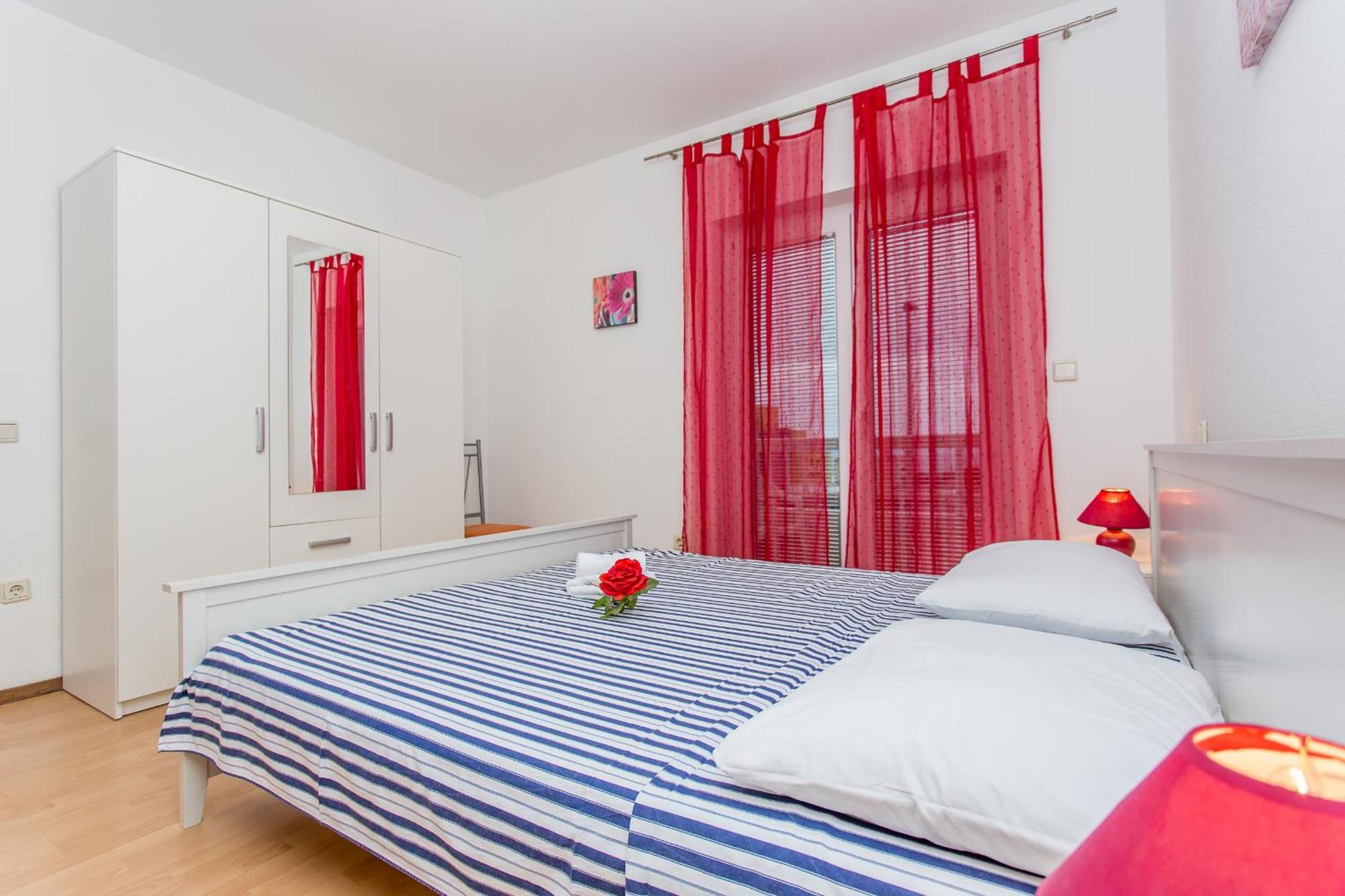Apartments Grepo Sljeme มาคาร์สกา ห้อง รูปภาพ