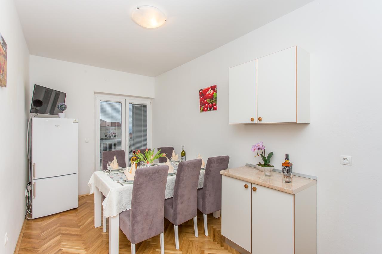 Apartments Grepo Sljeme มาคาร์สกา ห้อง รูปภาพ