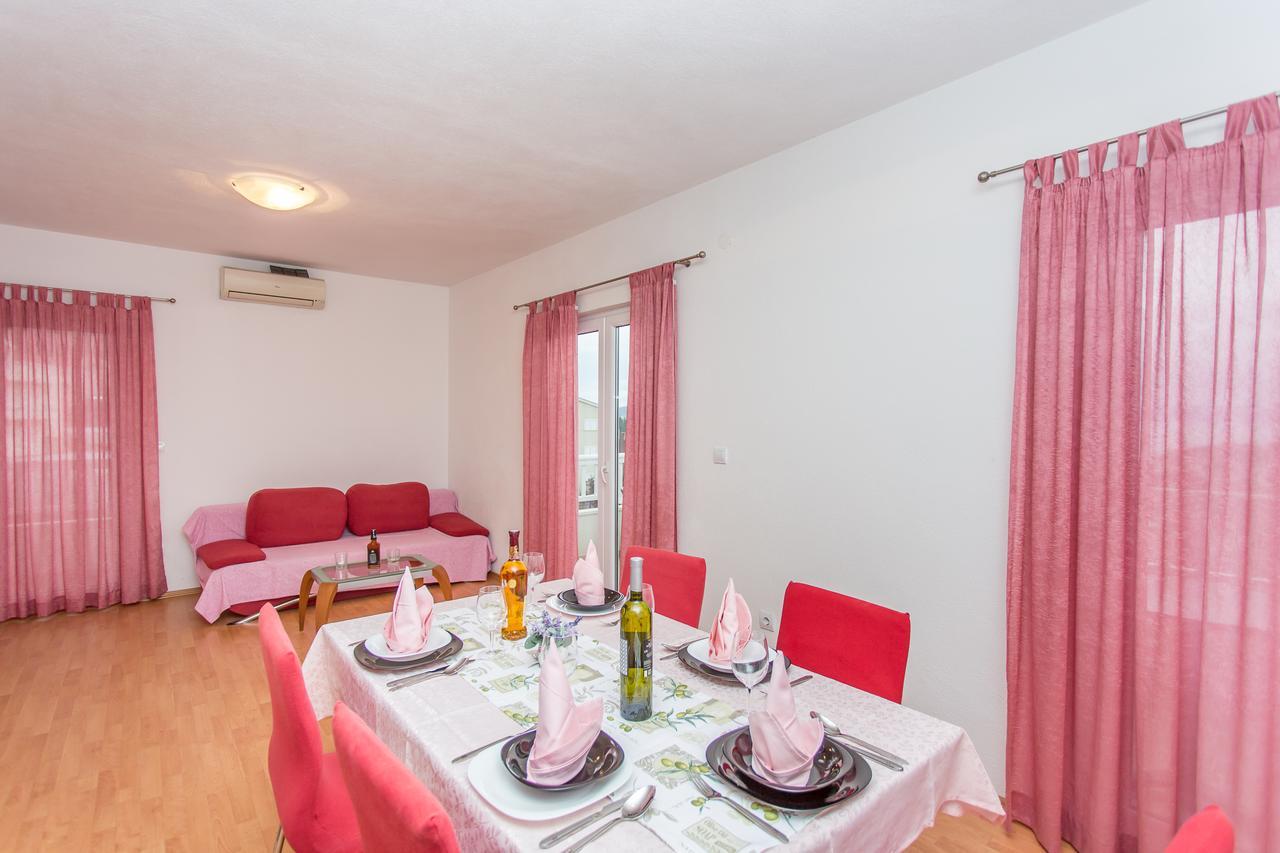 Apartments Grepo Sljeme มาคาร์สกา ภายนอก รูปภาพ