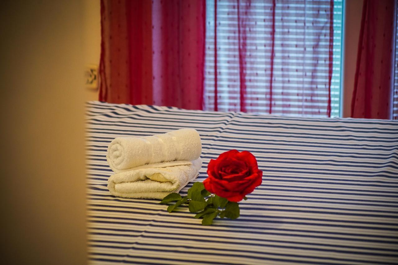 Apartments Grepo Sljeme มาคาร์สกา ภายนอก รูปภาพ