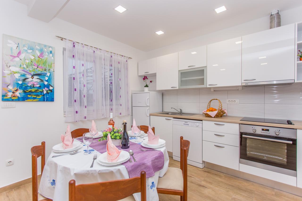 Apartments Grepo Sljeme มาคาร์สกา ภายนอก รูปภาพ